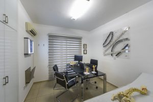 Consultant in Orthopaedics