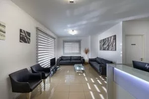 Consultant in Orthopaedics