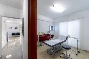 Consultant in Orthopaedics