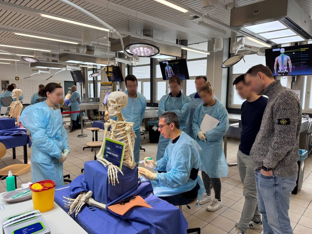Active Participation as an Instructor in the "Bochum Spine Intervention-Course (BoWis-Course)"