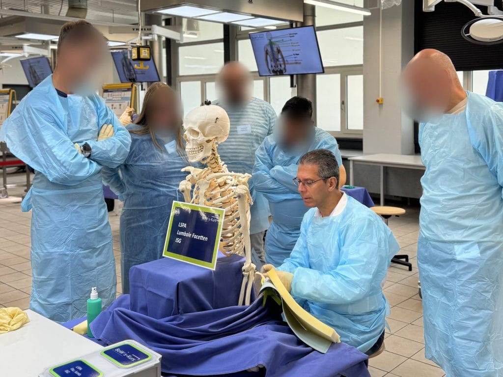 Active Participation as an Instructor in the "Bochum Spine Intervention-Course (BoWis-Course)"