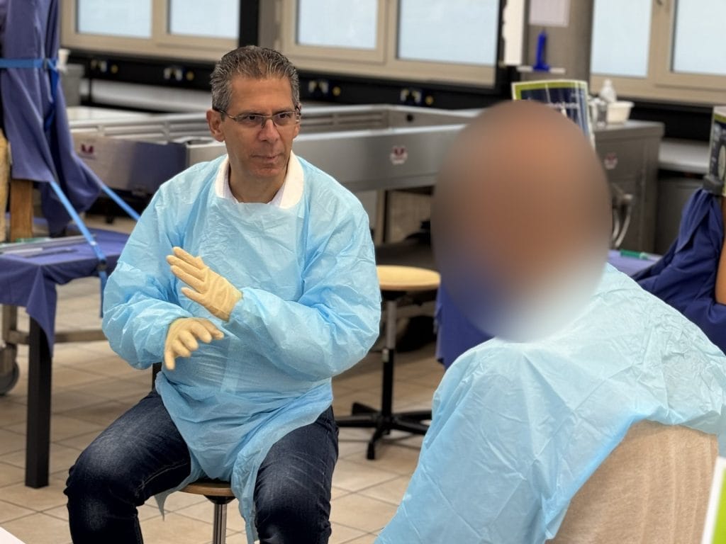 Active Participation as an Instructor in the "Bochum Spine Intervention-Course (BoWis-Course)"