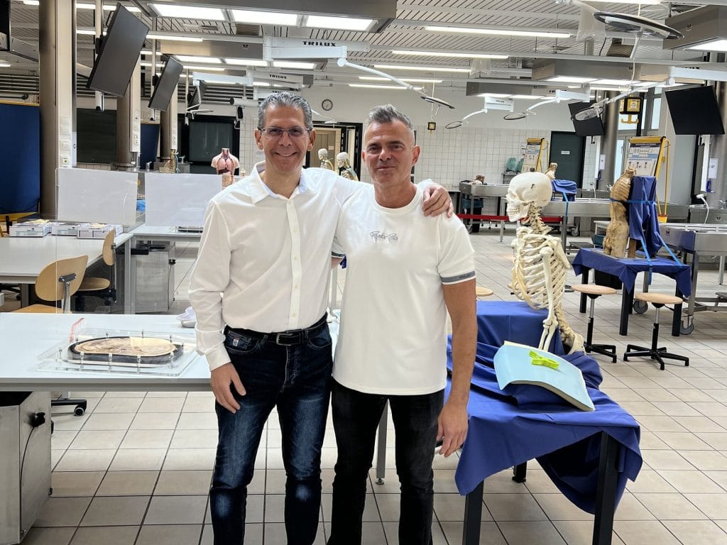 Active Participation as an Instructor in the "Bochum Spine Intervention-Course (BoWis-Course)"